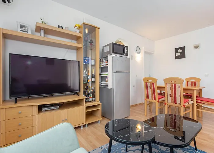 Sanja B4+1 포레치