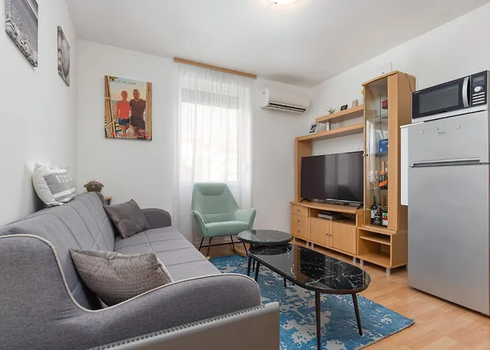 Sanja B4+1 포레치