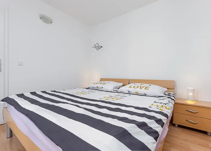 Sanja B4+1 아파트